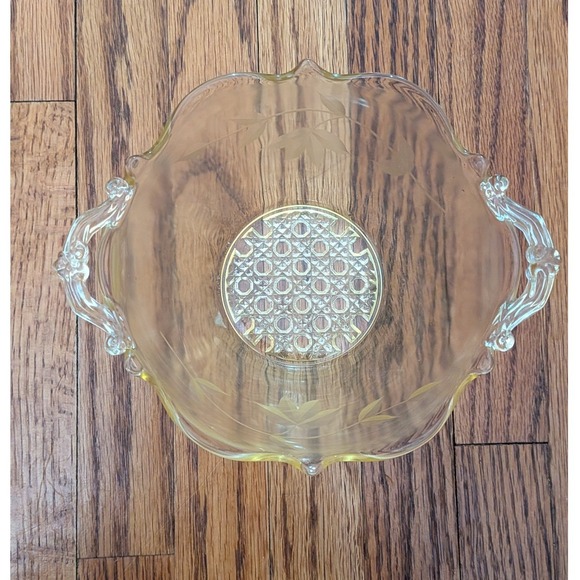 Vintage Lancaster Yellow Uranium Glass Bowl Etched Leaf Pattern Double Handle - Picture 8 of 8